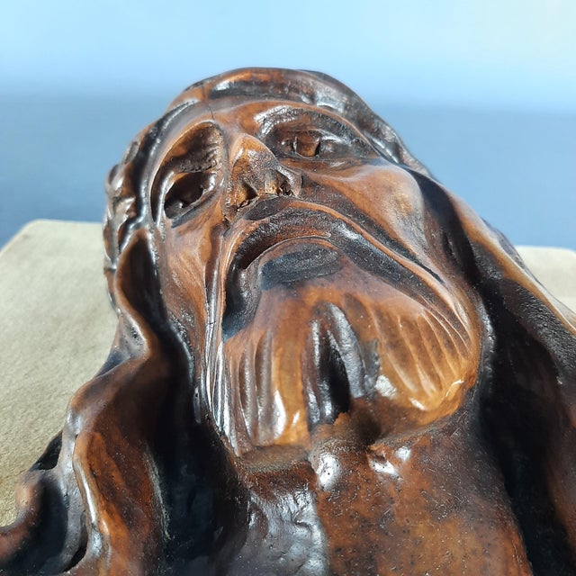 Vintage Italian Carved Wooden High Relief of Christ, 20th Century For Sale - Image 9 of 14