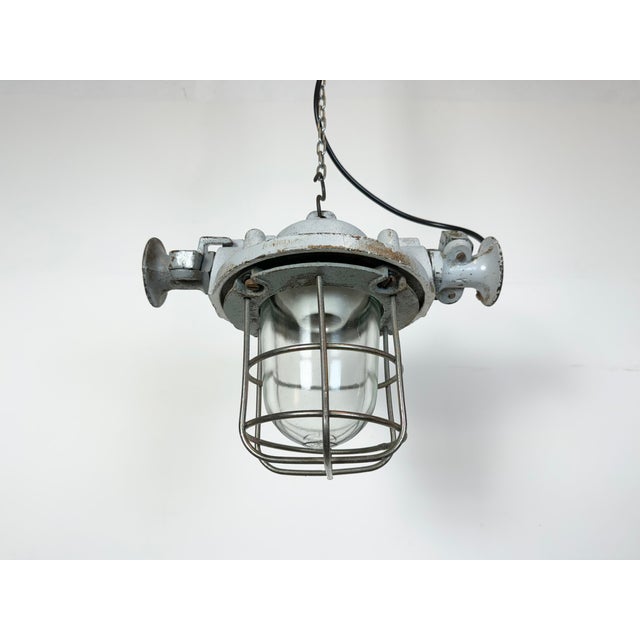 Industrial Grey Explosion Proof Lamp, 1980s For Sale - Image 9 of 18