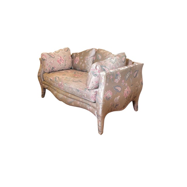 This 1986 Henredon Schoonbeck loveseat has the kind of quiet, curated look you see in Paris apartments—nothing flashy,...