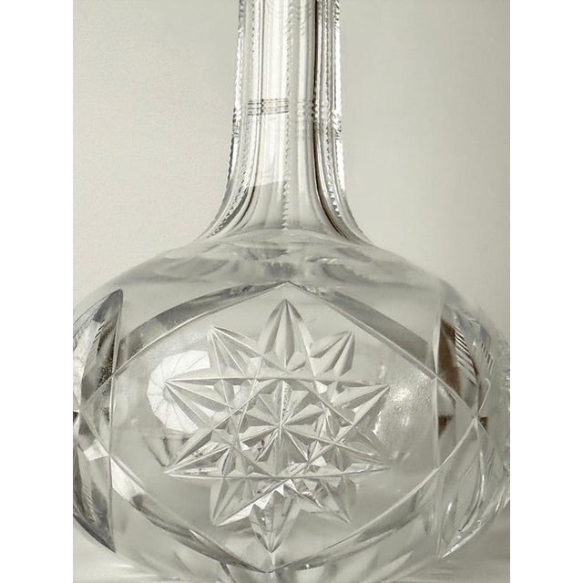 Antique Hand-Cut Crystal Whiskey Decanter with Faceted Stopper, 1900 For Sale - Image 4 of 17