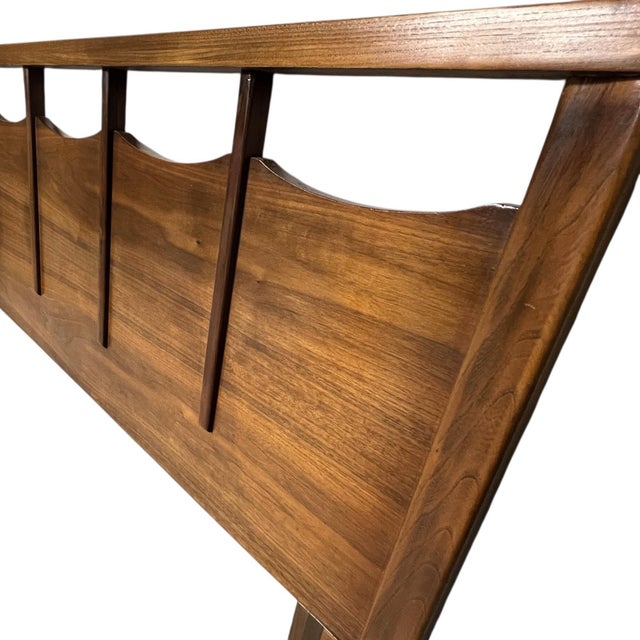 Mid-Century Modern Walnut Queen Bed Headboard by Hoke Wood Products For Sale - Image 6 of 8