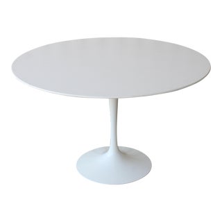 Knoll Saarinen Tulip Dining Table, 2010 For Sale