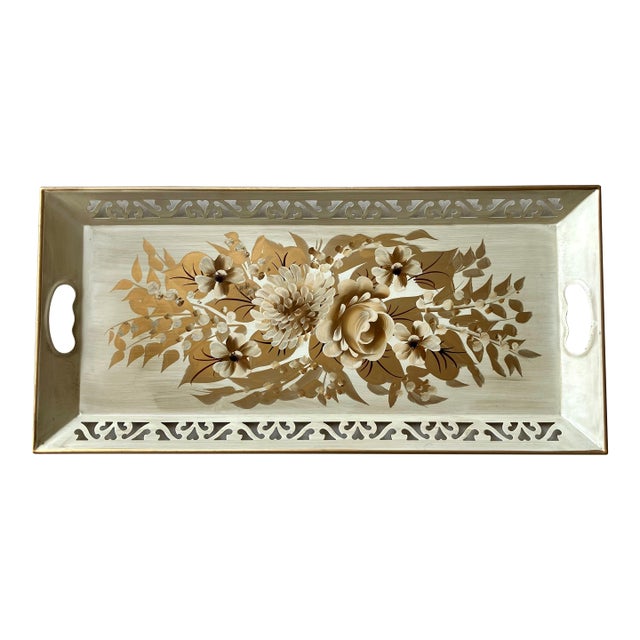 Mid 20th-Century Elegant & Nicely-Sized Reticulated Border Tôleware Two-Handled Tray For Sale