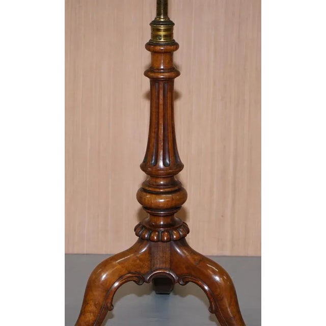 Walnut Height Adjustable Fire Screen from Gillows of Lancaster, 1850s For Sale - Image 8 of 18