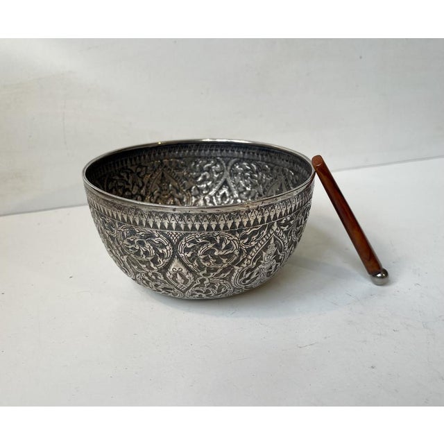 Metal 19th Century Buddhist Singing Bowl in Repousse Silver, Set of 2 For Sale - Image 7 of 14