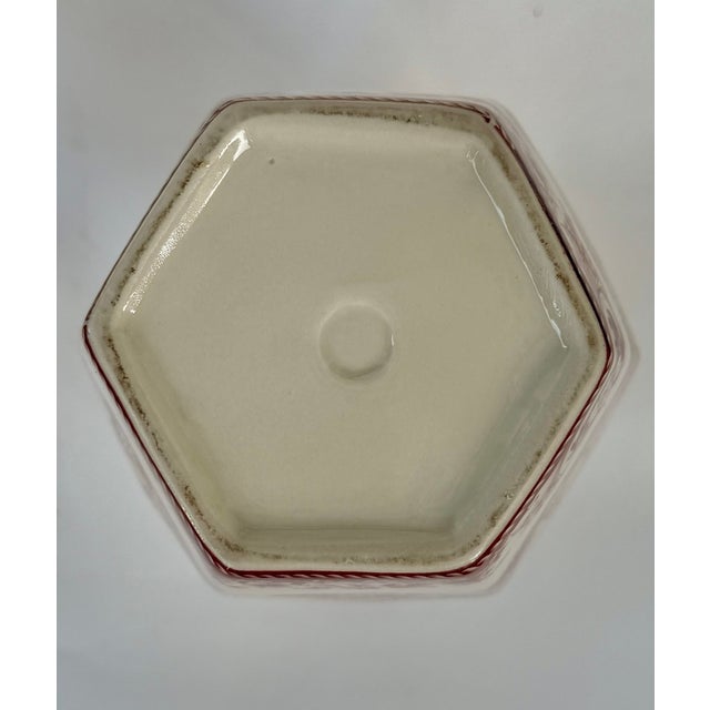 English Red and White Chinoiserie Transferware Porcelain Lidded Jar For Sale In New York - Image 6 of 12