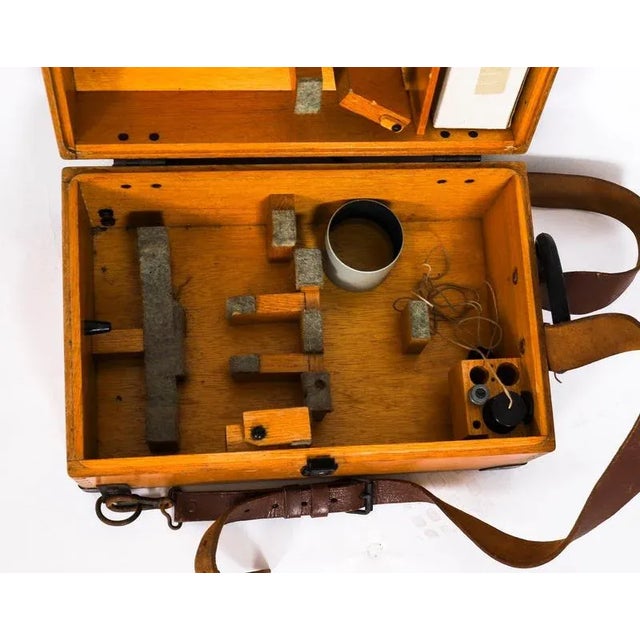 Vintage Theo 010 Theodolite with Tripod and Case by Carl Zeiss, Set of 2 For Sale - Image 14 of 18
