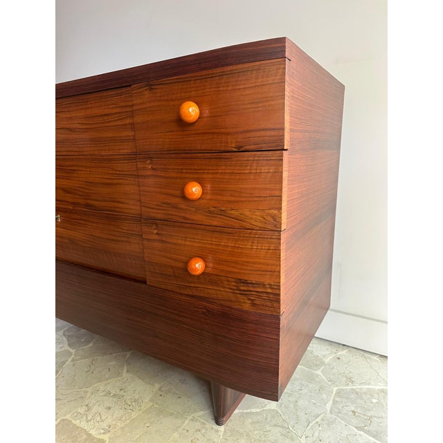 Art Deco Chest of Drawers in Walnut with Bakelite Knobs, Italy, 1930s For Sale - Image 3 of 14