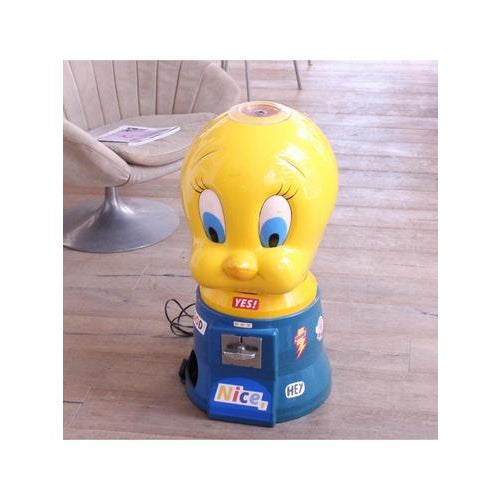 Tweety Bird Candy Dispenser, 1980 For Sale - Image 4 of 13