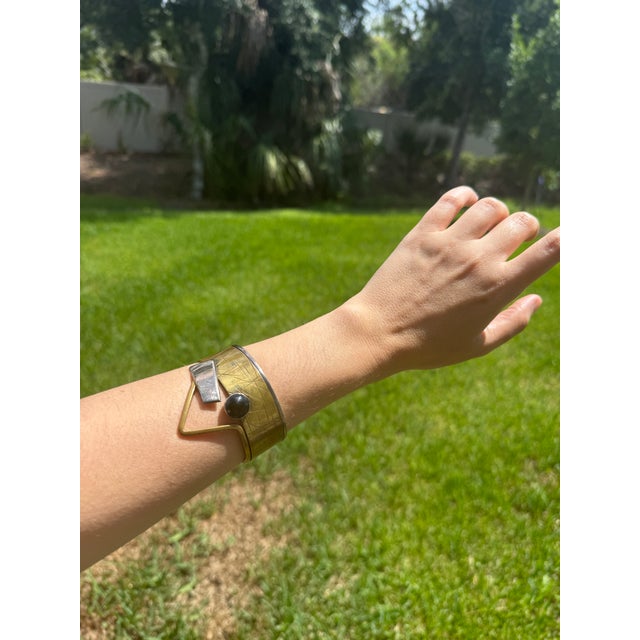 Vintage Hall McFall Sterling Silver Brass Black Onyx Modernist Cuff Bracelet For Sale In Orlando - Image 6 of 14