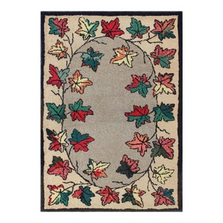 Leaf Design American Hooked Rug in Red, Green, and Charcoal Outlines Leaf Design 2'10"x4'2" For Sale