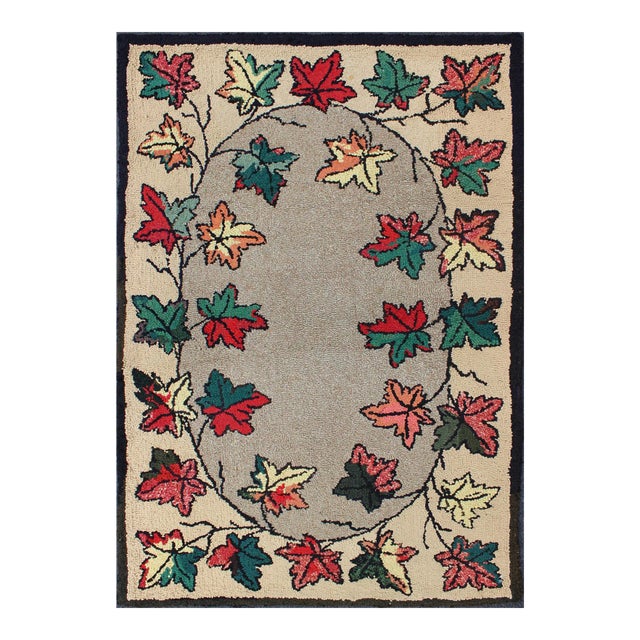 Leaf Design American Hooked Rug in Red, Green, and Charcoal Outlines Leaf Design 2'10"x4'2" For Sale