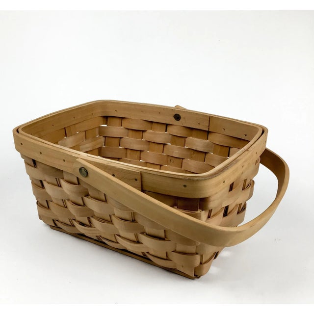 A lovely little basket to take with you to the market, a picnic, or simply sit it on your counter top and throw some...