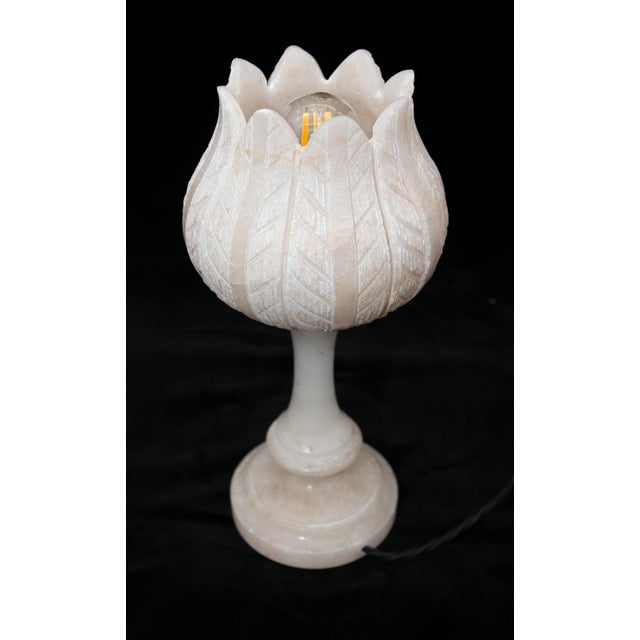 Stone Art Deco French Table Lamp in Alabaster, France, 1940s For Sale - Image 7 of 8