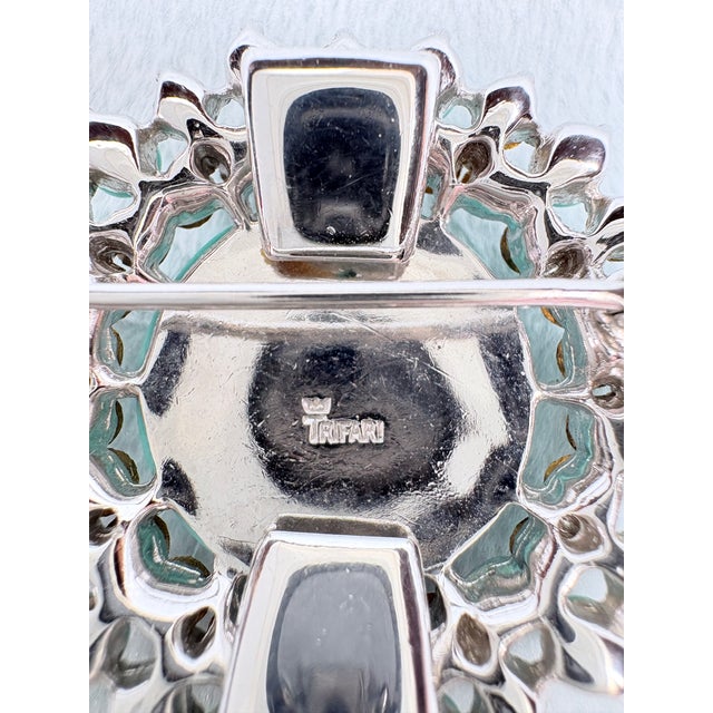 1950s Crown Trifari Turquoise Cabochon Necklace and Convertible Brooch Pendant Set For Sale - Image 9 of 10