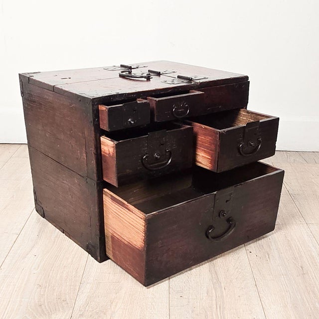 Asian 19th Century Japanese or Korean Shopkeeper's Chest For Sale - Image 3 of 9