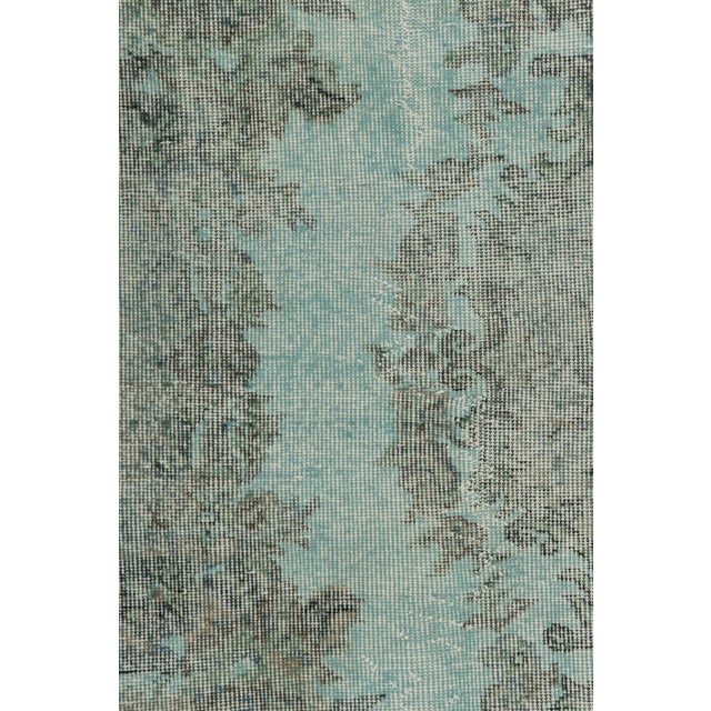 Traditional Vintage Zeki Müren Rug in Blue and Green With Floral Medallion | Rug & Kilim For Sale - Image 3 of 7