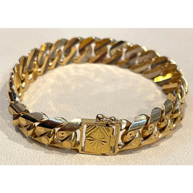 Vintage 22 Karat Yellow Gold 102.1 Gm Cuban link Bracelet Unisex For Sale In New York - Image 6 of 18