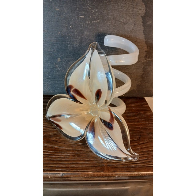Vintage Hand-Blown Art Glass Lily Sculpture — In the Style of Murano For Sale In Philadelphia - Image 6 of 13