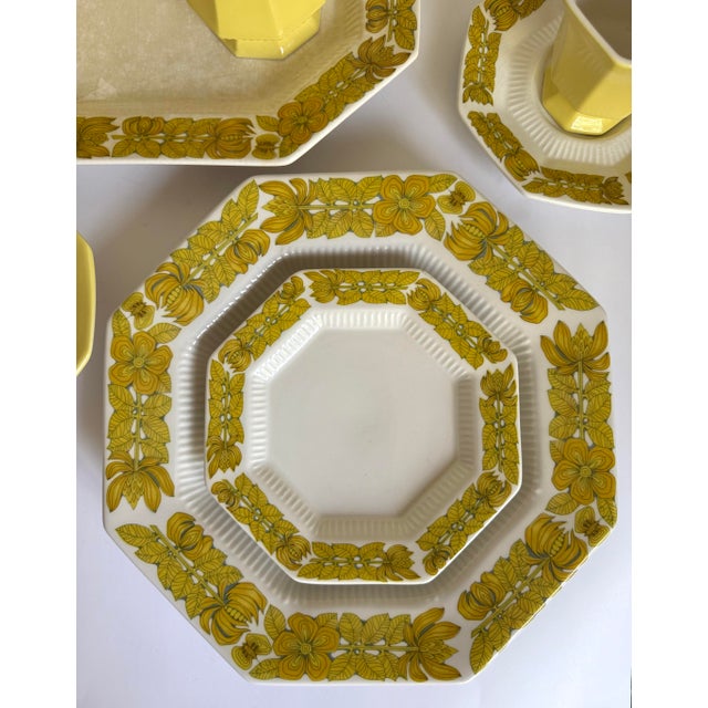 Mid-Century Modern 1960s Independence Ironstone Japan Yellow Bouquet/Yellow Daffodil 43-Piece Dinnerware Set For Sale - Image 3 of 12