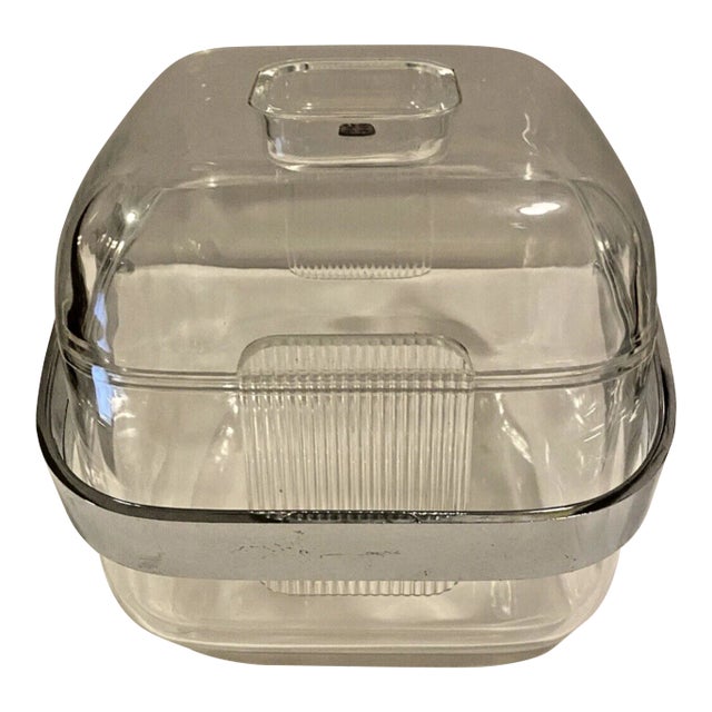 Mid-Century Modern Guzzini Lucite Stella Ice Bucket – Italian Design For Sale