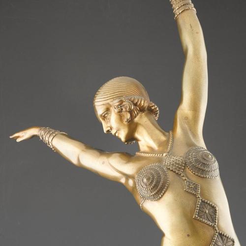 Demetre Chiparus, Vedette, Gilt Bronze For Sale - Image 11 of 18