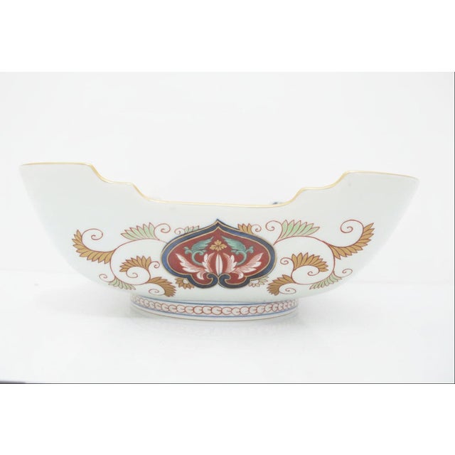 Japanese Arita Porcelain Imari Kisen Kiln Gold Gokunishiki 9 1/2" Lobed Rim Bowl For Sale - Image 13 of 15