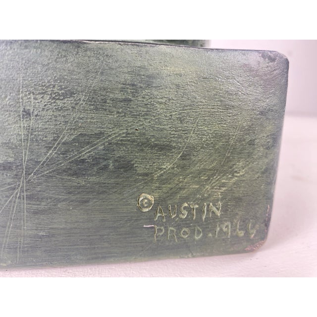 Traditional Mid Century Vintage Austin Production Feline Sculpture For Sale - Image 3 of 11