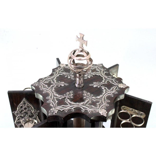 Cigar Case in Rosewood with Silver Shields, Caravels and Armillary Applications For Sale - Image 6 of 11