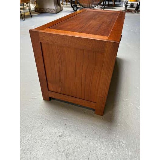 Mid 20th Century Scandinavian Modern Teak Locking Box by O. Schjøll & B.K. Handest For Sale - Image 13 of 14