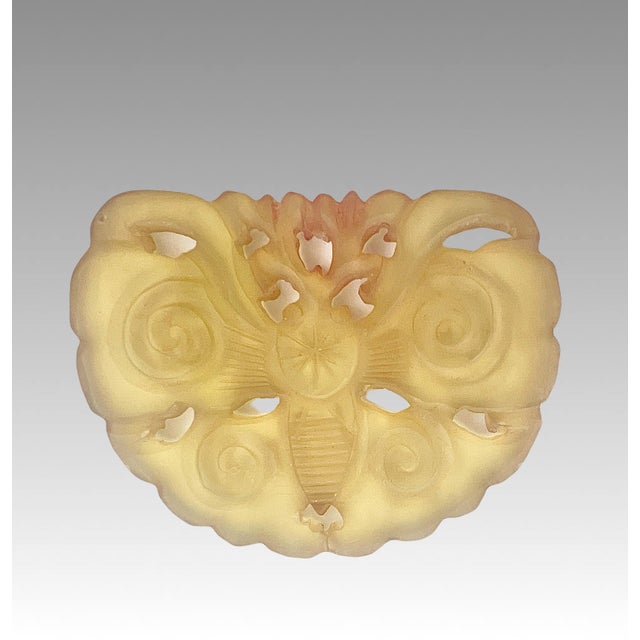Vintage Openwork Carved Chinese Jade Plaque / Pendant With Auspicious Moth or Butterfly For Sale In Tampa - Image 6 of 8