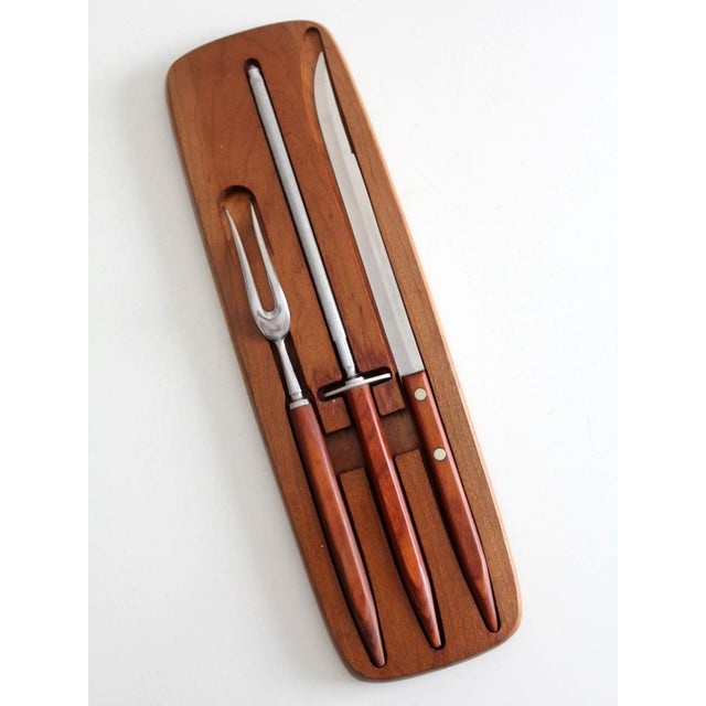 Vintage Robeson ShurEdge Frozen Heat Carving Set With Wood Tray For Sale - Image 11 of 13