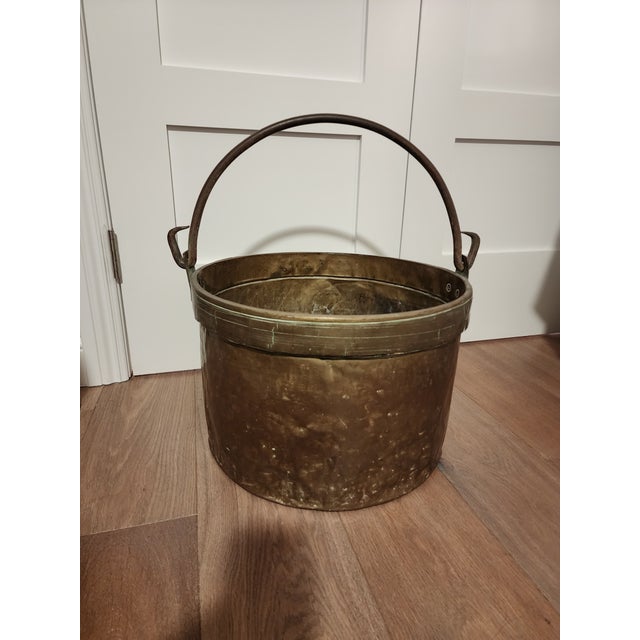 19th-Century Hand-Hammered Dovetailed Copper Cauldron With Forged Iron Handle For Sale - Image 16 of 18