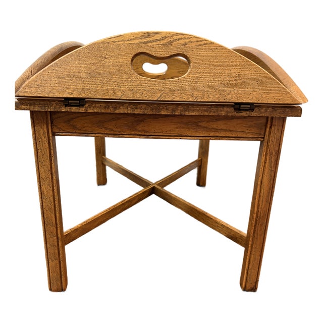 Mid 20th Century Attributed to Thomasville American Oak Expandable Gatefold Coffee Table With Glass Top For Sale