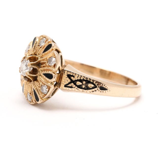 1930s Vintage .20ctw Diamond & Enamel Ring, 14k Yellow Gold, Ring Size 5.5 For Sale - Image 5 of 6