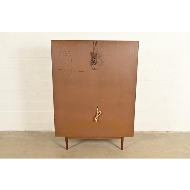Kipp Stewart for Drexel Declaration Mid-Century Modern Walnut Lighted Breakfront or Bar Cabinet, 1960s For Sale - Image 16 of 18