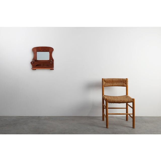 This French Art Nouveau oak letter holder from around 1910 is a beautifully preserved example of the movement’s devotion...