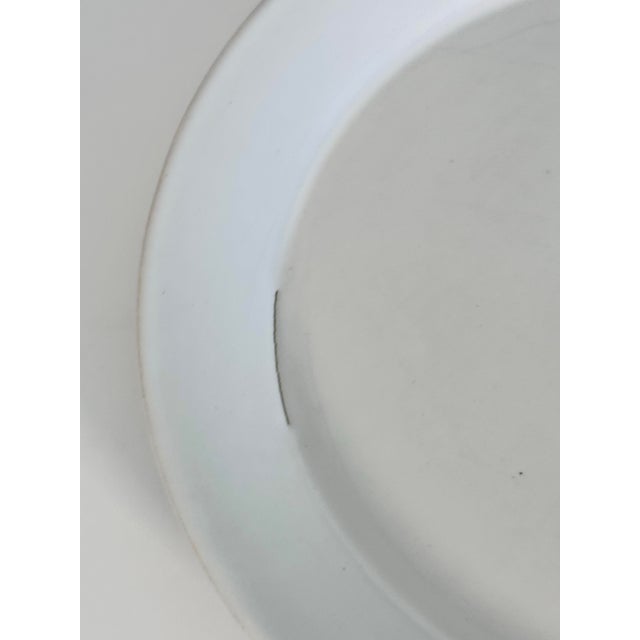 1960s Vintage 1960s Bennington Pottery Vermont Matte White Dinner Plates, Pair For Sale - Image 5 of 9