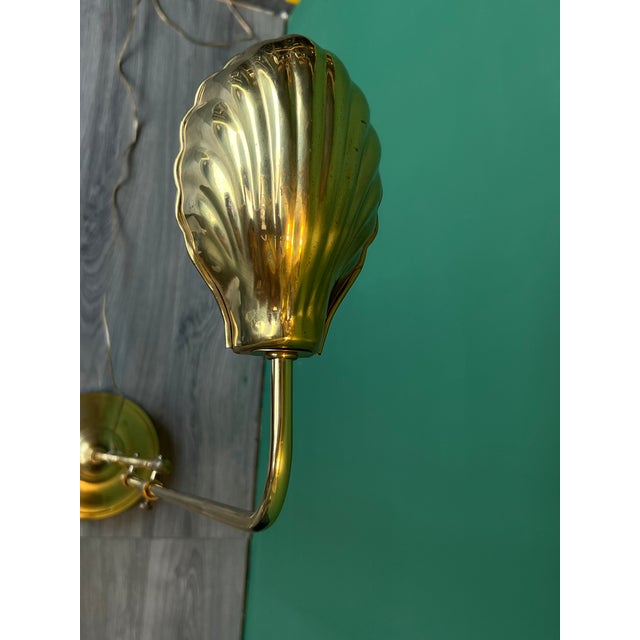 Vintage clam shell shaped shade reading floor lamp Base diameter10" x adjustable Height 38" to 48"Inch see pictures and...