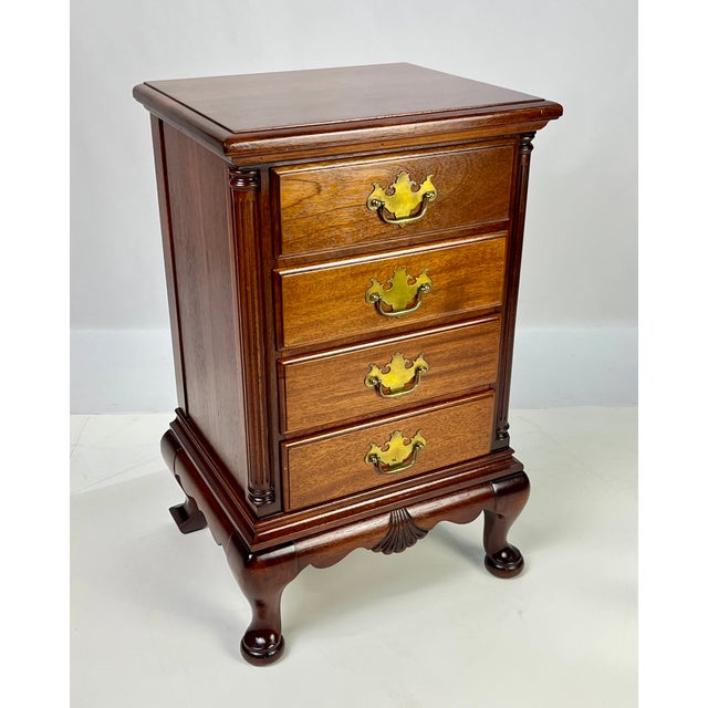 Vintage Queen Anne-style 4-drawer bedside chest/nightstand, by The Continental Furniture Company of High Point, North...