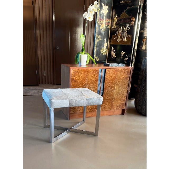 Cream A Modernist Cowhide And Chrome Ottoman, 20Th Century. For Sale - Image 8 of 12