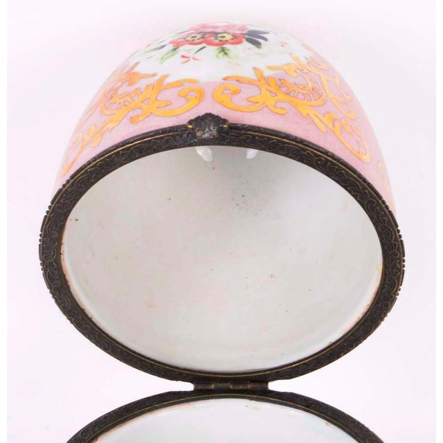 Hand Painted Rose Pink Porcelain Egg in the Style of Dresden For Sale - Image 10 of 13