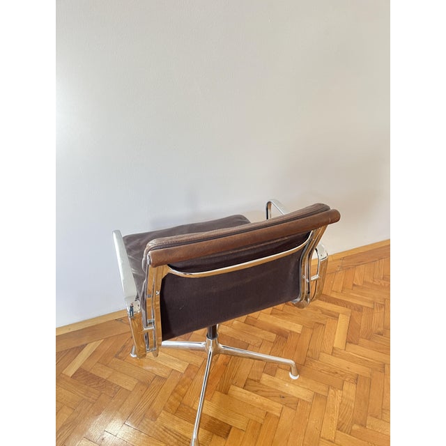 Brown EA 208 Soft Pad Chair in Dark Brown Leather by Charles & Ray Eames for Vitra, 1980s-1990s For Sale - Image 8 of 10