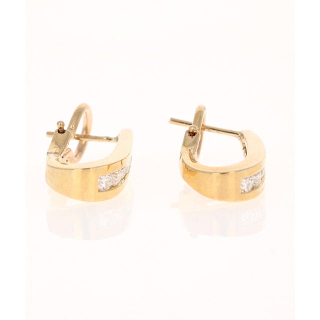 Contemporary 0.85 Carat Diamond Yellow Gold Earrings, A Pair For Sale - Image 3 of 5