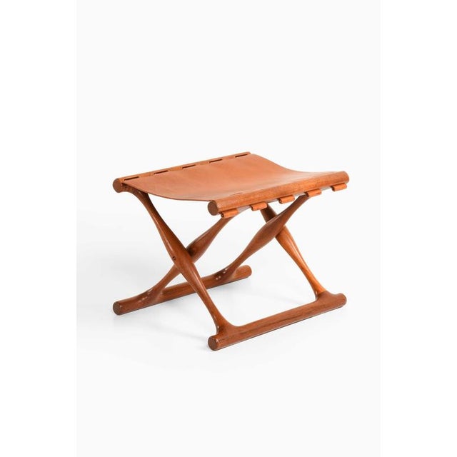 1950s Mid-Century Folding Stool in Teak and Leather attributed to Poul Hundevad for Guldhøj, 1950s For Sale - Image 5 of 6