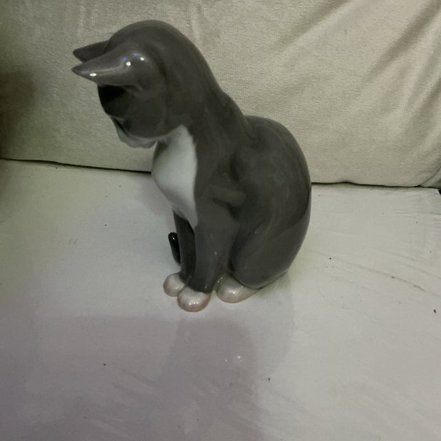 Bing & Grondahl Vintage Bing & Grondahl Grey and White Cat Figurine For Sale - Image 4 of 8