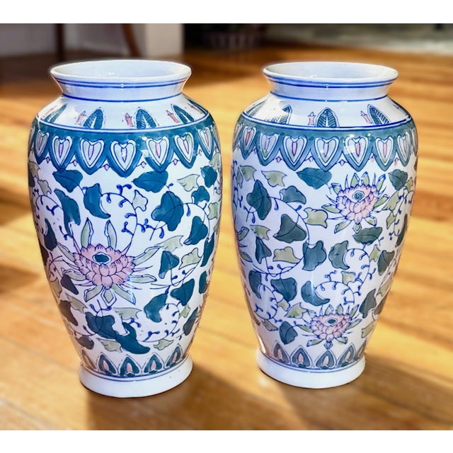 Late 20th Century Vintage Chinoiserie Vases - A Pair For Sale - Image 5 of 10