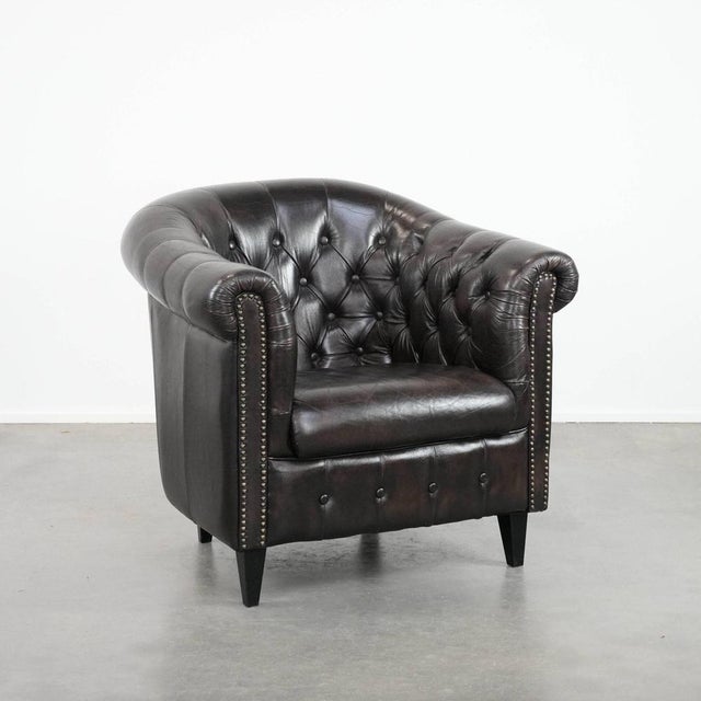 Chesterfield Club Chair in Dark Cowhide Leather For Sale - Image 14 of 14