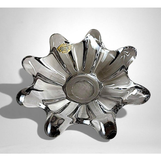 Mid 20th Century Vannes-Le-Châtel Cristalleries French Clear Crystal Centerpiece For Sale - Image 5 of 18