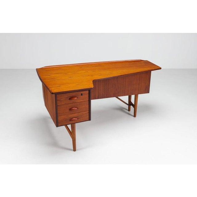Wood Boomerang Writing Desk Teak by Peter Løvig Nielsen for Løvig, Denmark, 1960 For Sale - Image 7 of 18